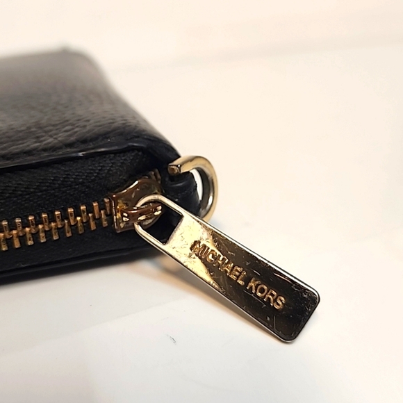 Michael Kors Saffiano Leather Continental Wallet in Black - Picture 9 of 11